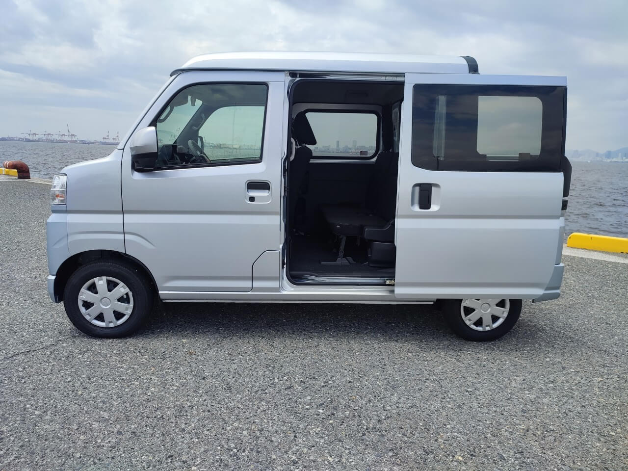 2022 Daihatsu Hijet Deck Van
